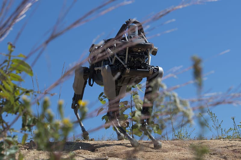 Четвероногий робот Spot компании Boston Dynamics 